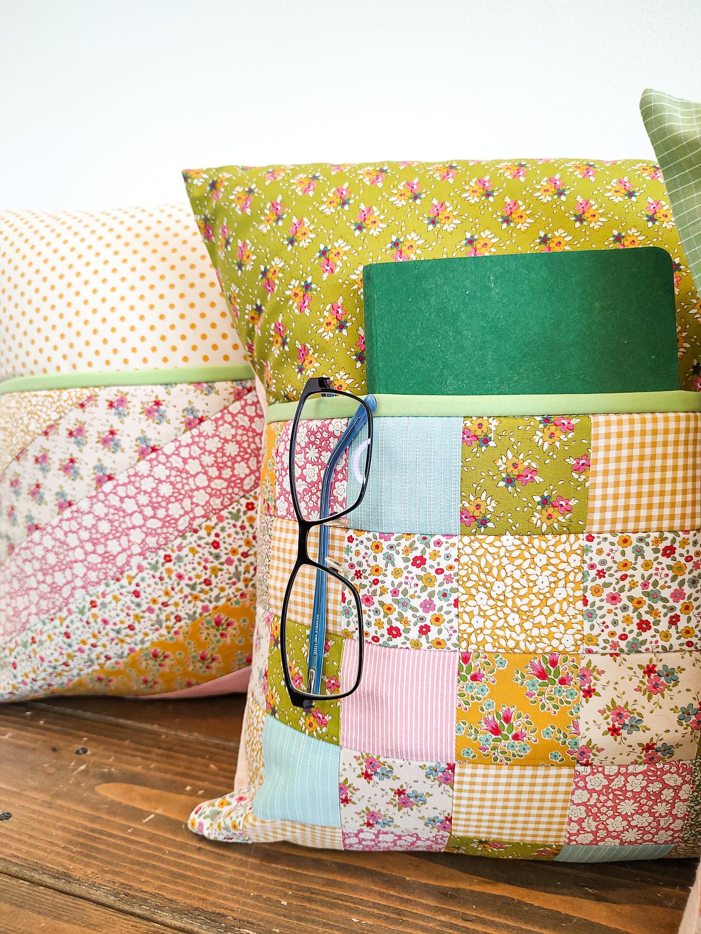 Quilt-as-you-go Pocket Pillow PDF pattern