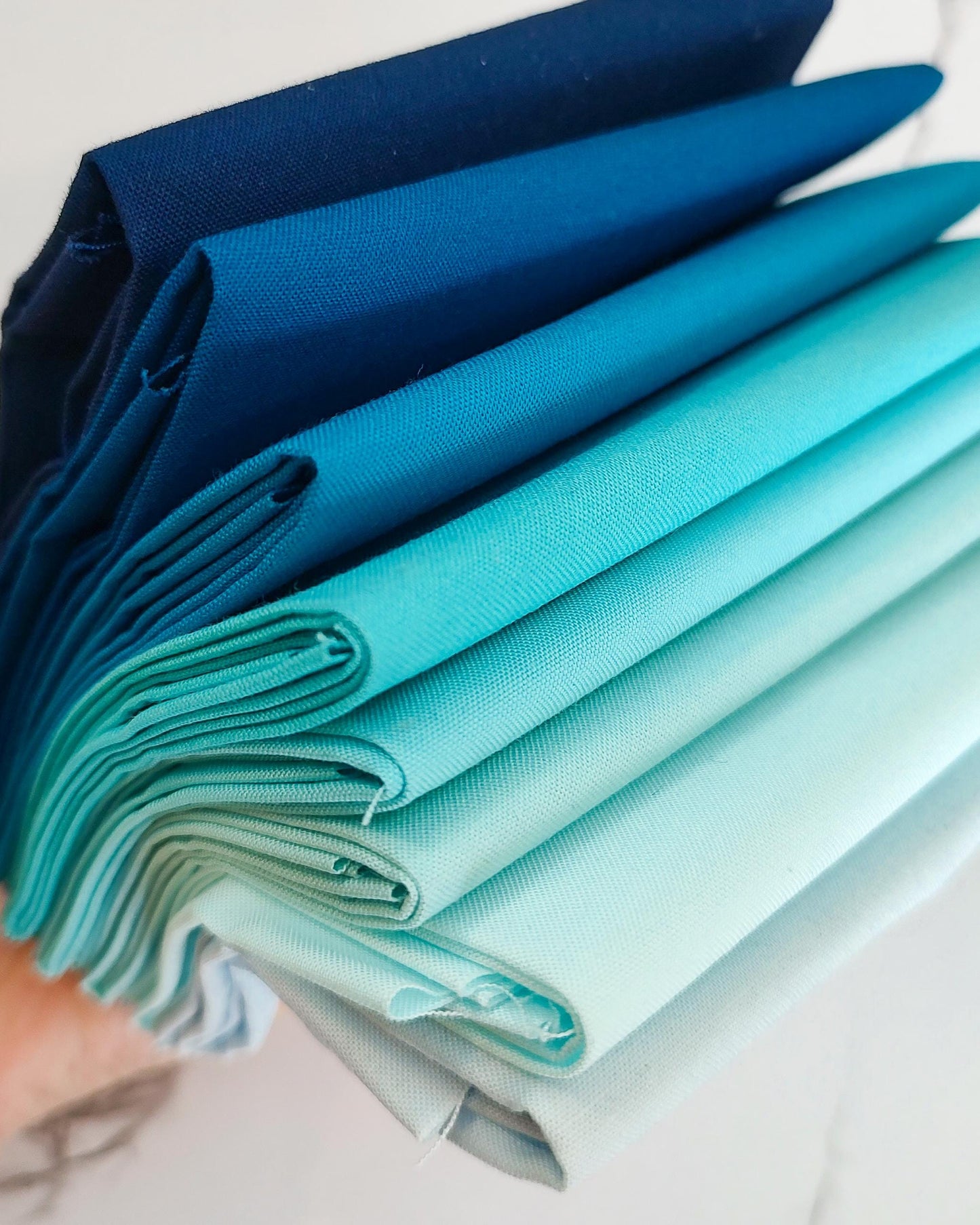 Morning Frost Curated Fat Quarter Bundle - Kona Solids