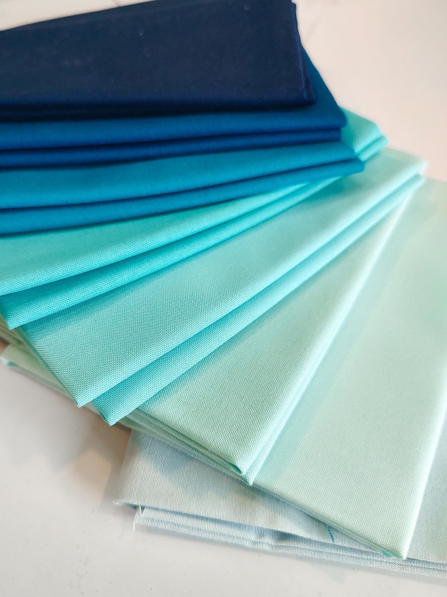 Morning Frost Curated Fat Quarter Bundle - Kona Solids