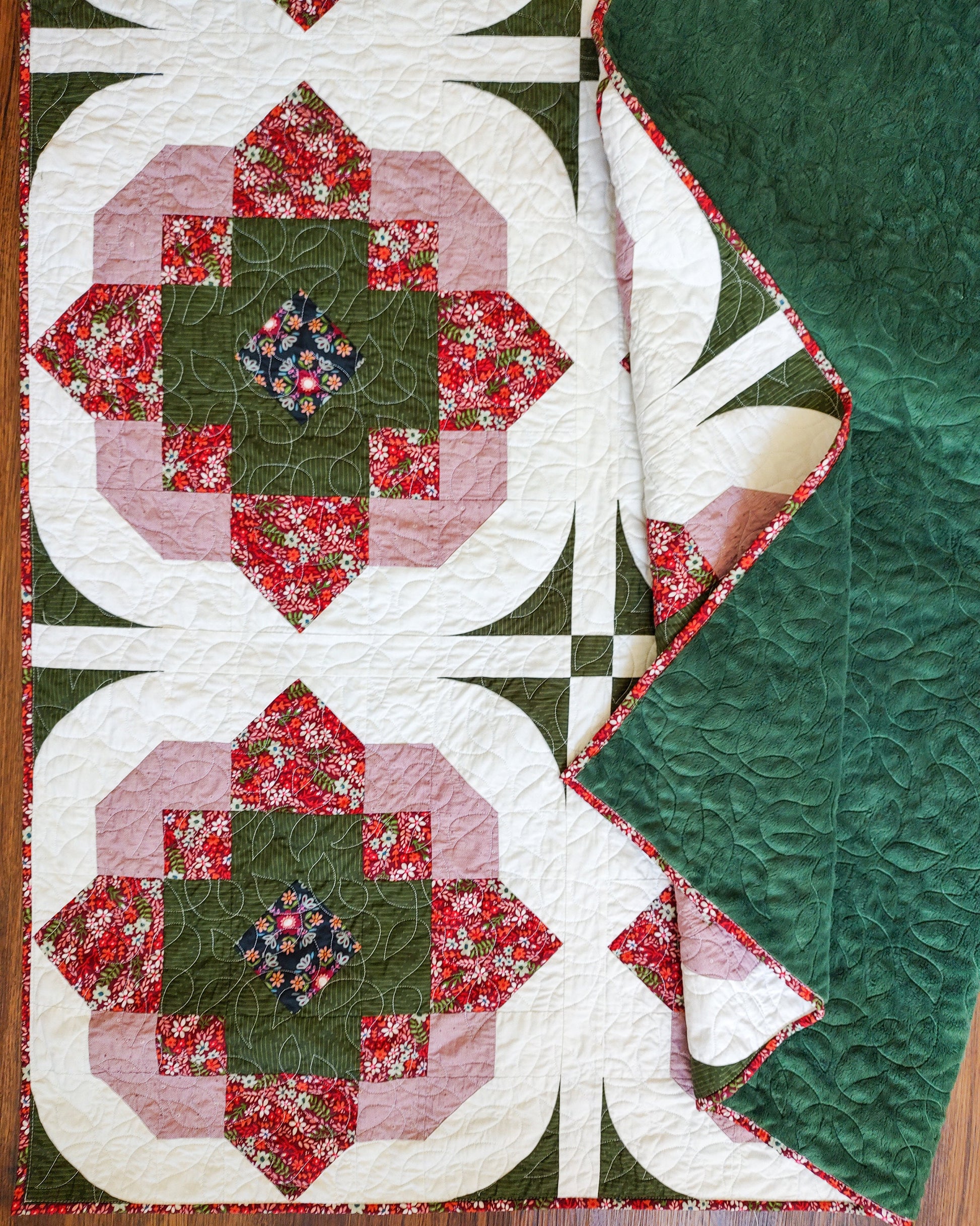 Southern Amaryllis PDF quilt pattern